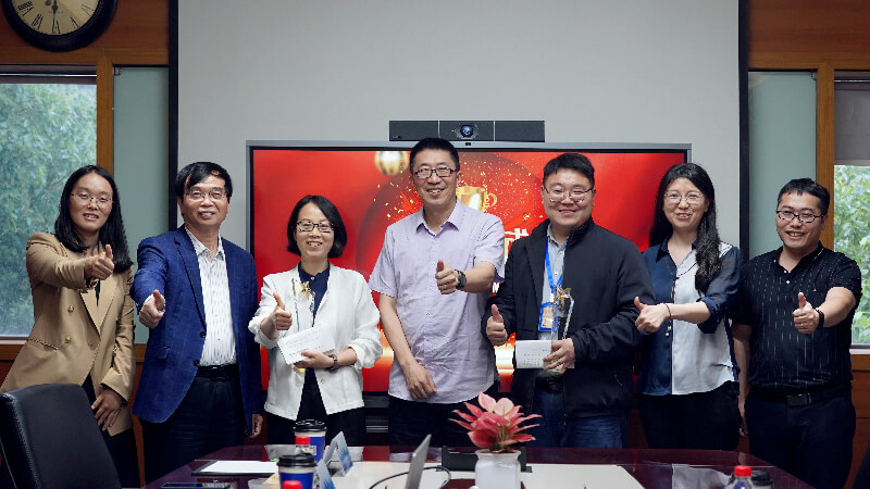 匠心研药，答好客户满意卷 | 京新药业授予世界杯官网DMPK团队、新药注册部“突出贡献团队奖”殊荣 